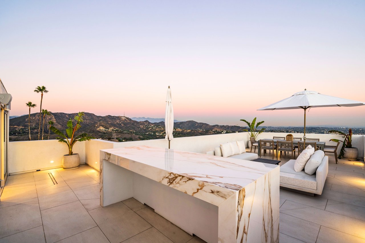 The Apex HH | 7115 Macapa Drive
