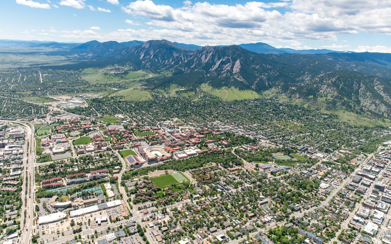 BOULDER