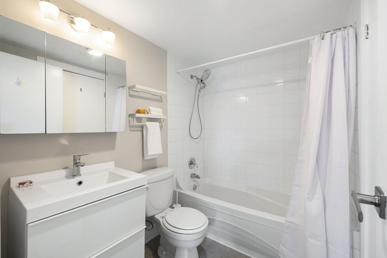 13-1263 W 8th Avenue, Vancouver
