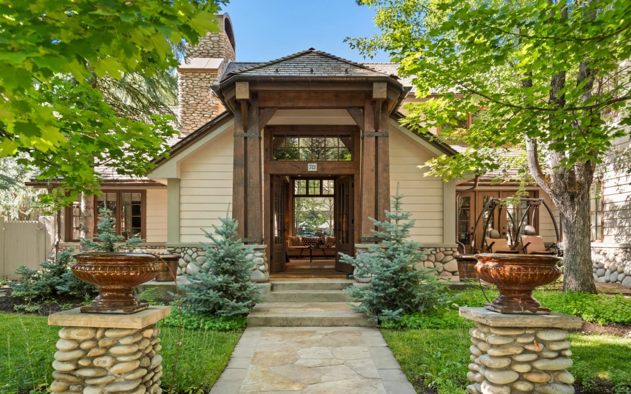 Embracing the Elegance of Downsizing to an Exclusive Residence