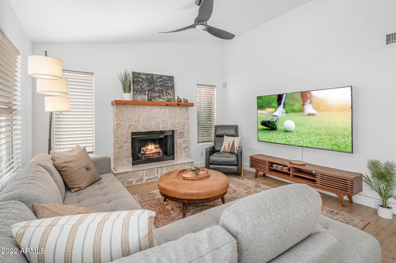 3526 E Utopia Rd