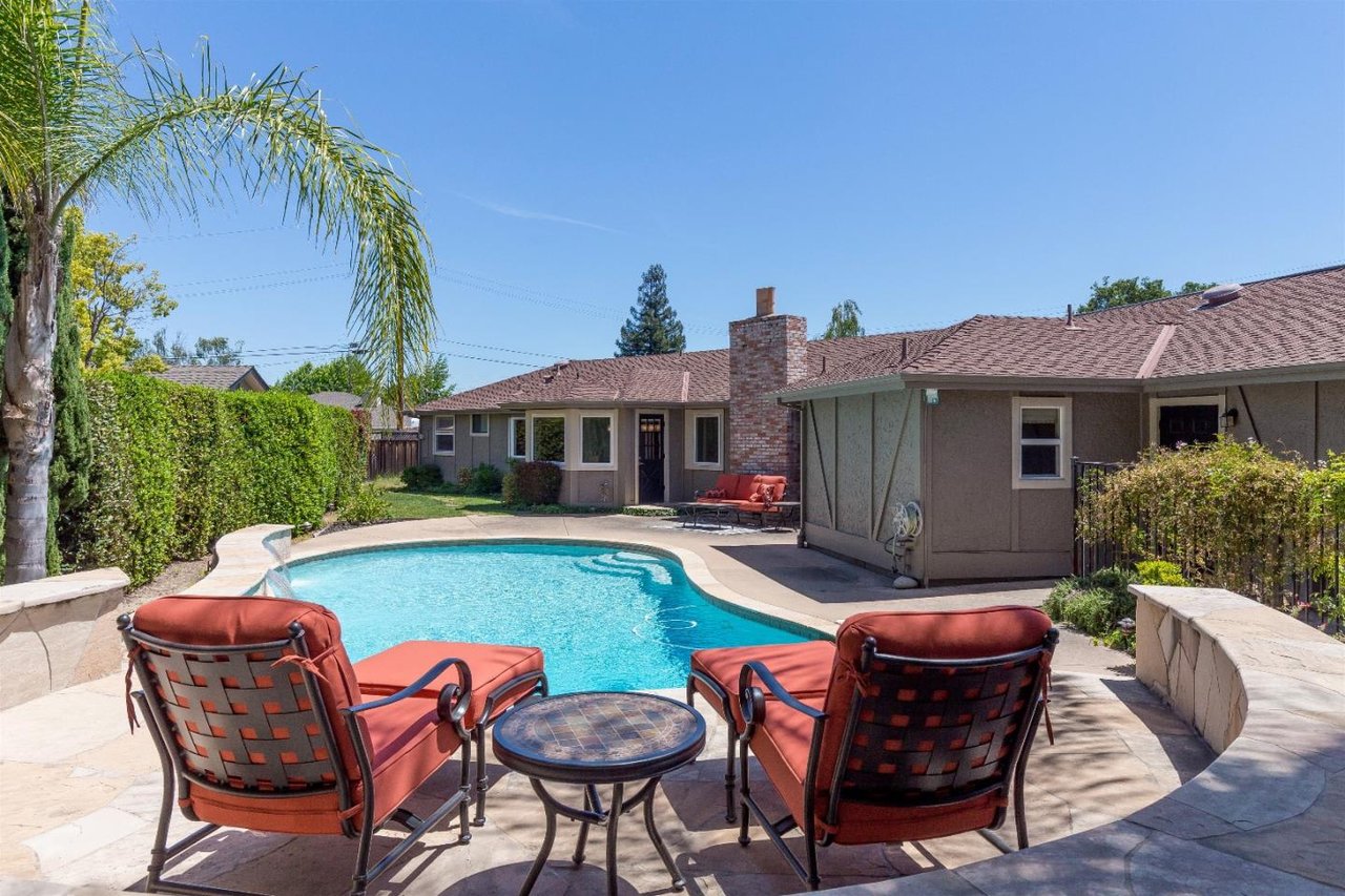 14305 Holden Court