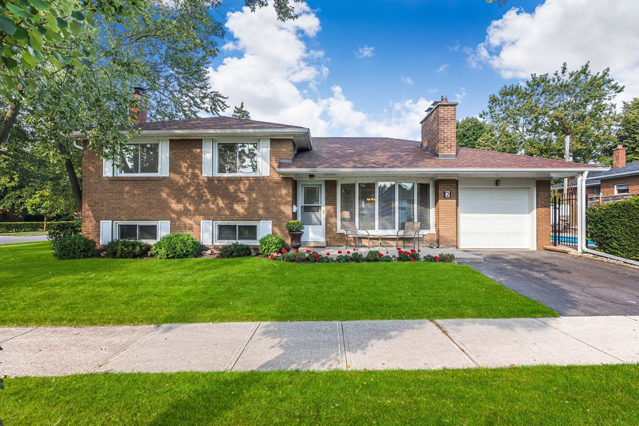 2 Guernsey Dr, Etobicoke Toronto