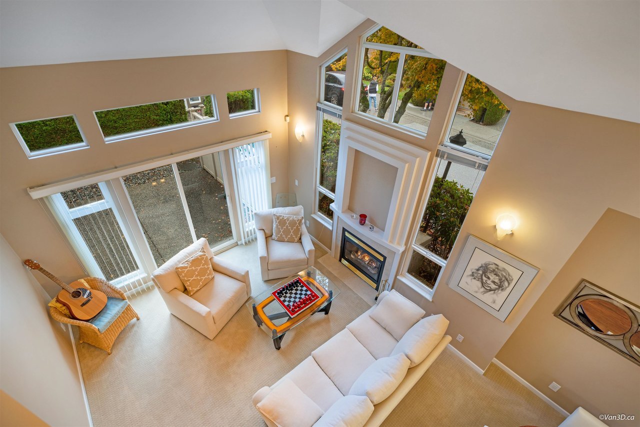 8-15168 22 Ave