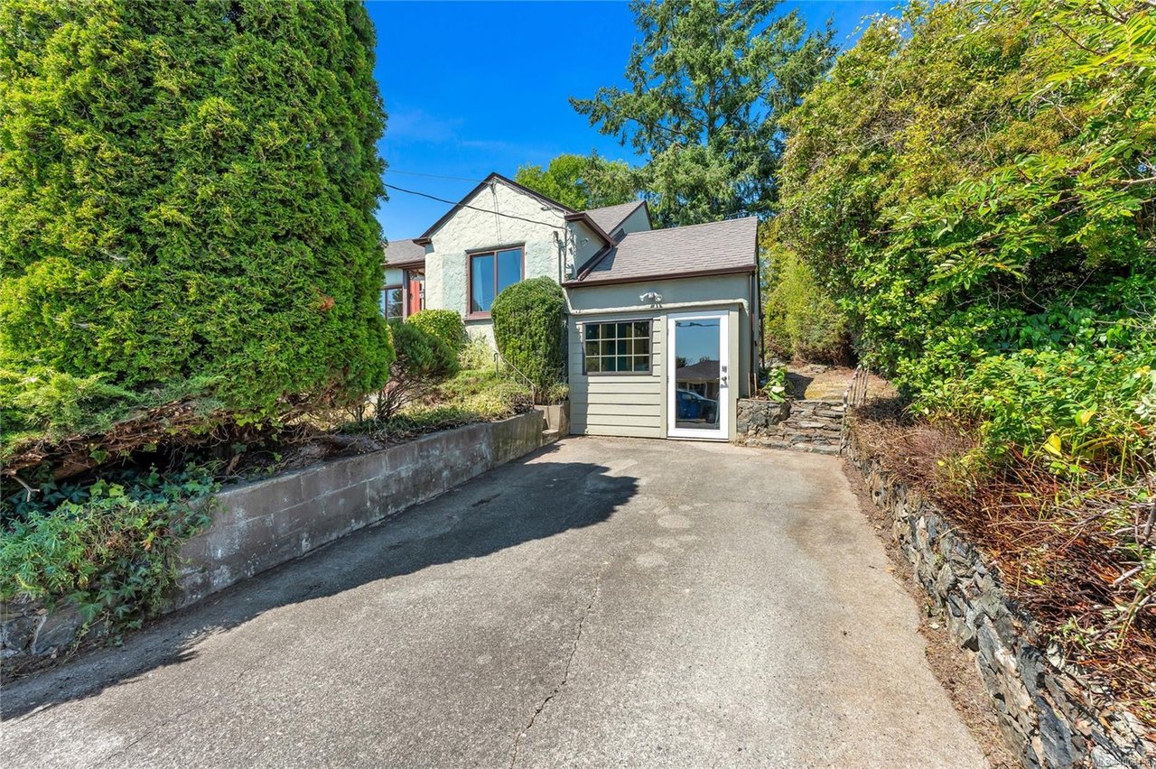 902 Forshaw Rd