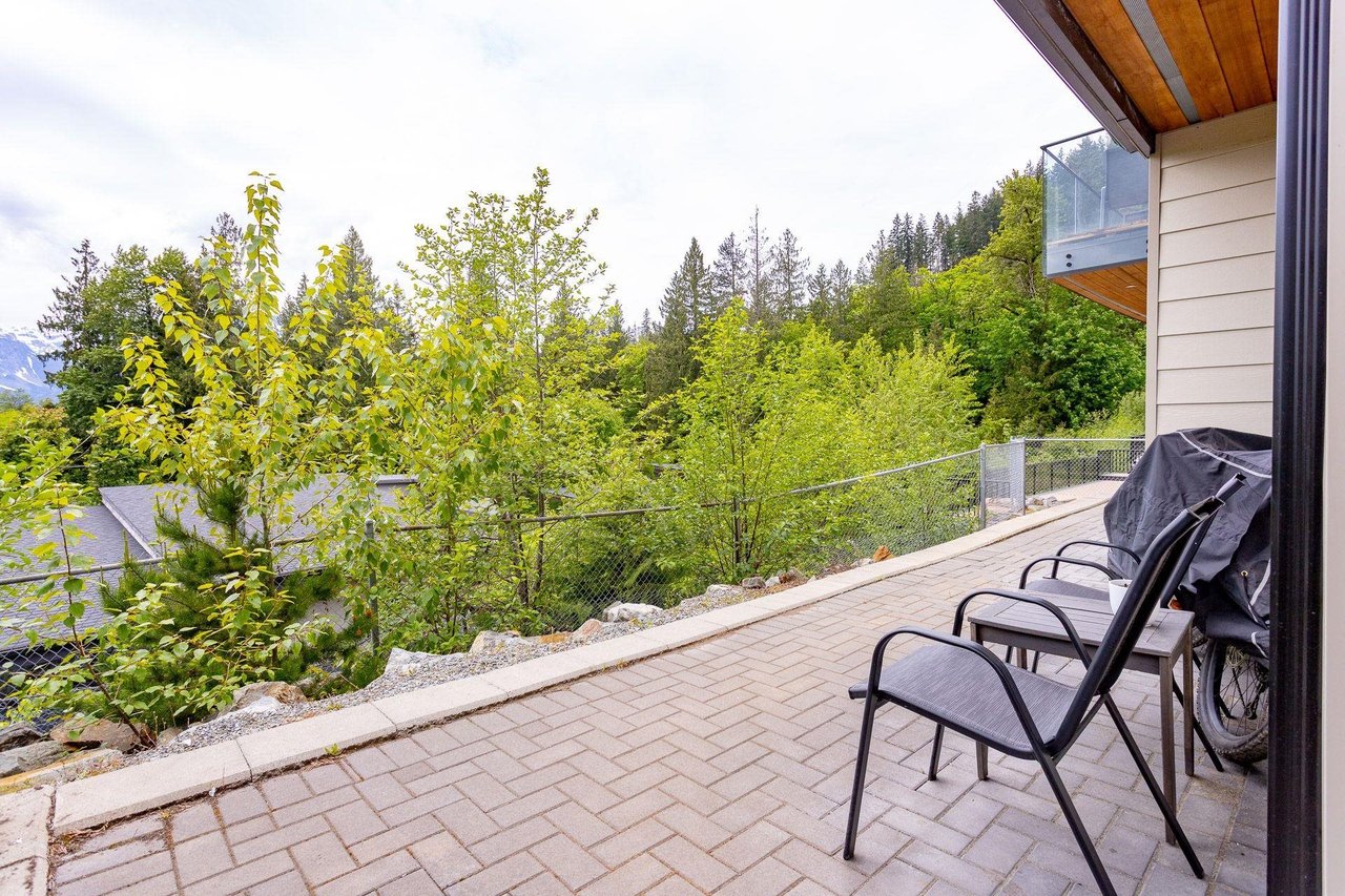 33-3385 Mamquam Rd