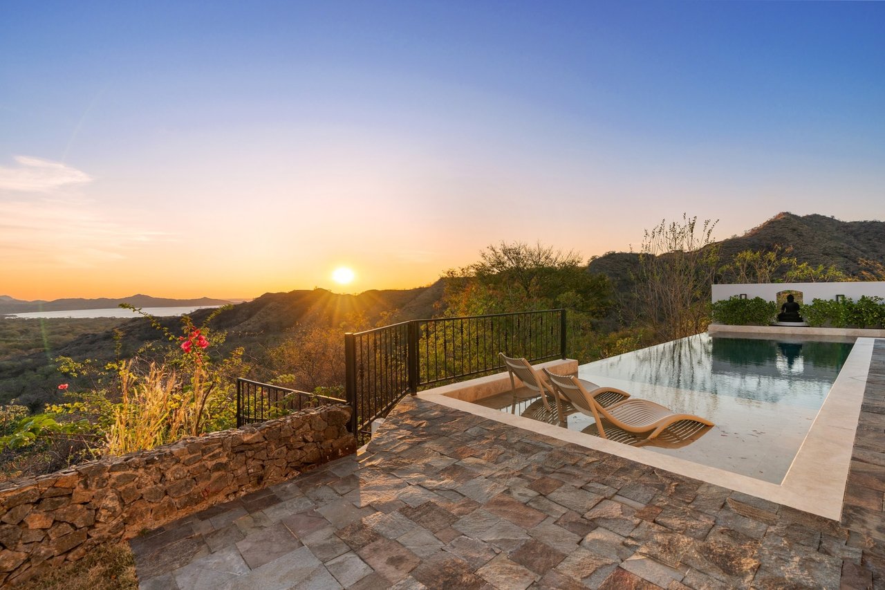 Renovated Tropical Ocean Estate, Flamingo, Guanacaste
