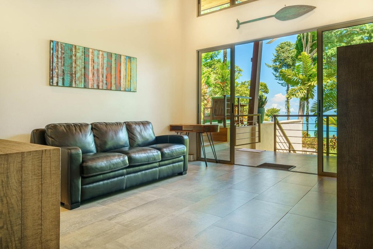 4 Bedroom Tropical Luxury Home, With Outstanding Ocean And Mountain Views