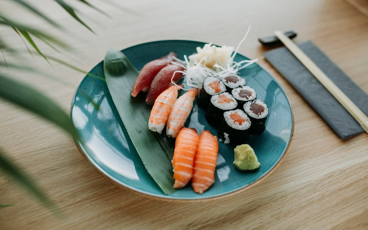 The Hanalei Dolphin Sushi Bar - Kauai