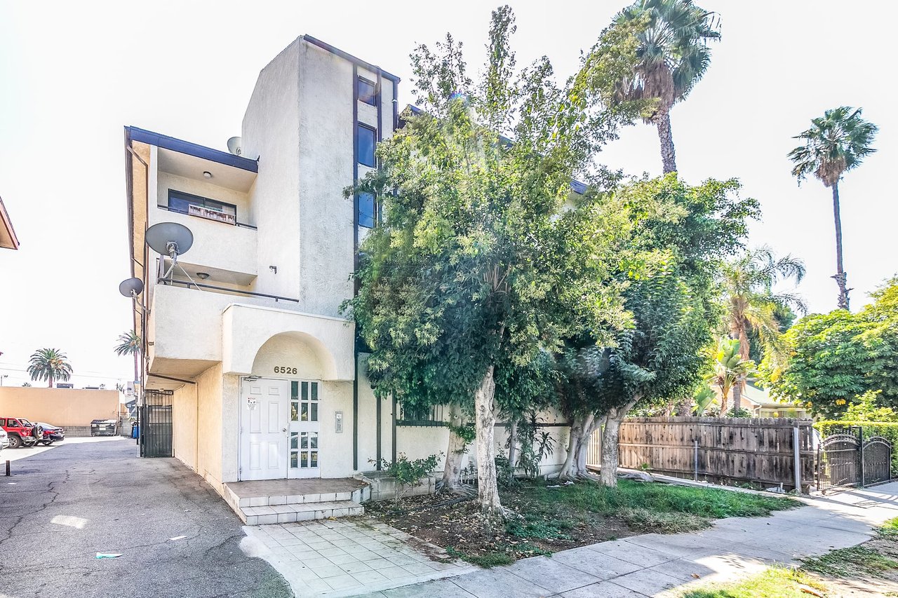 In Escrow - Probate Sale - Hollywood