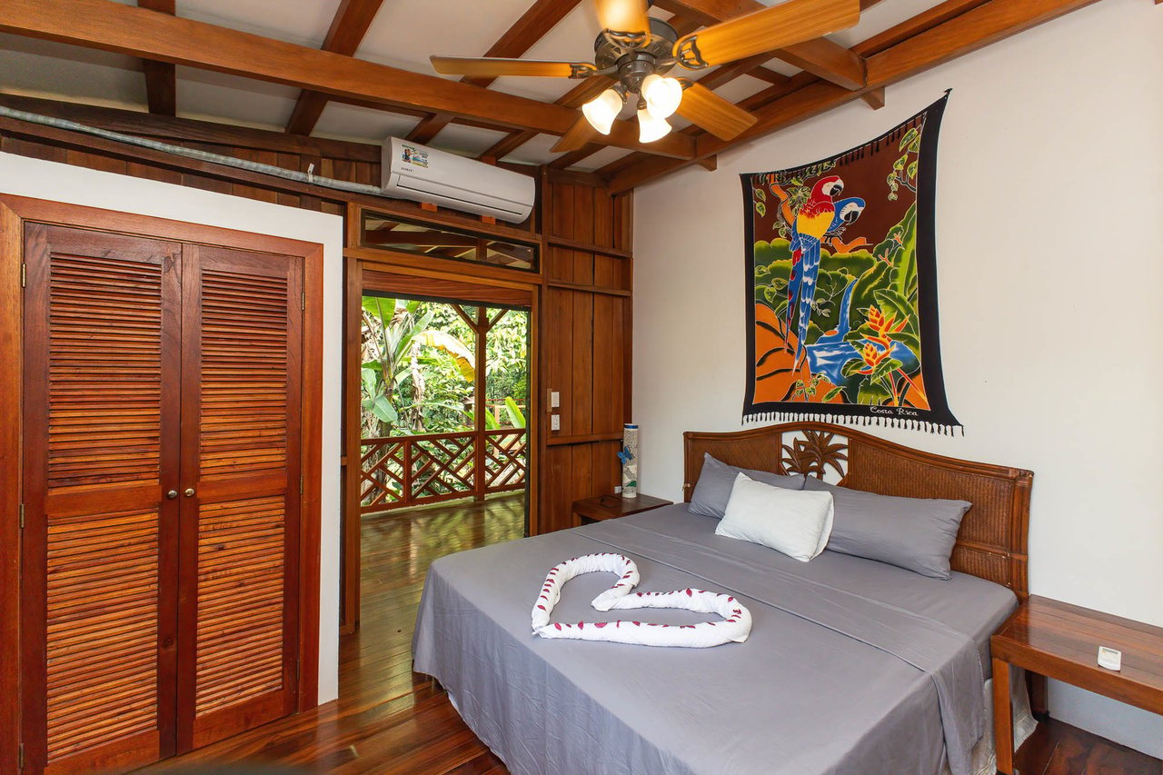 Waterfall Beachfront Estate, Osa, Puntarenas