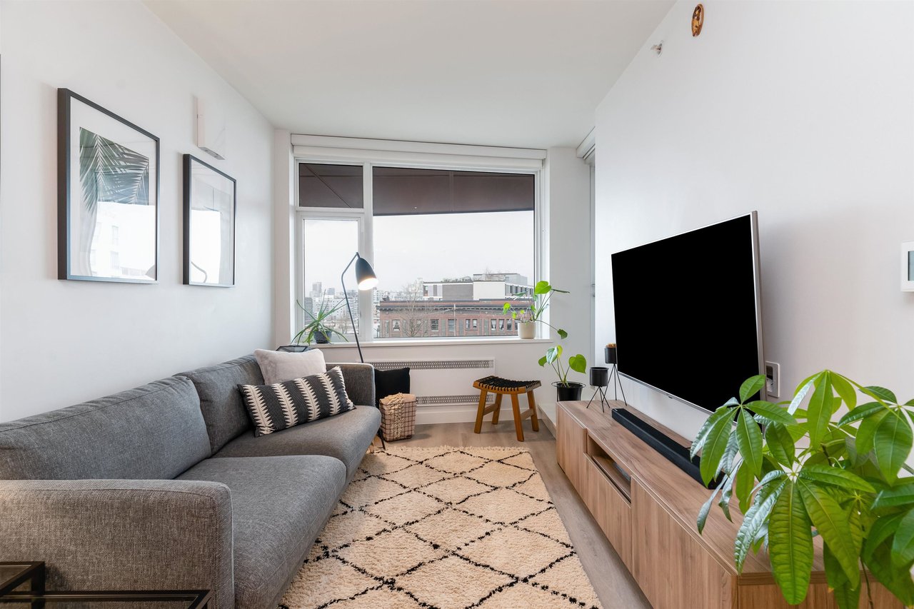 403-209 E 7th Ave
