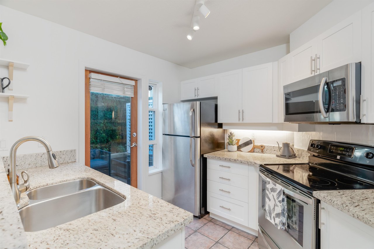 107-669 W 7th Ave