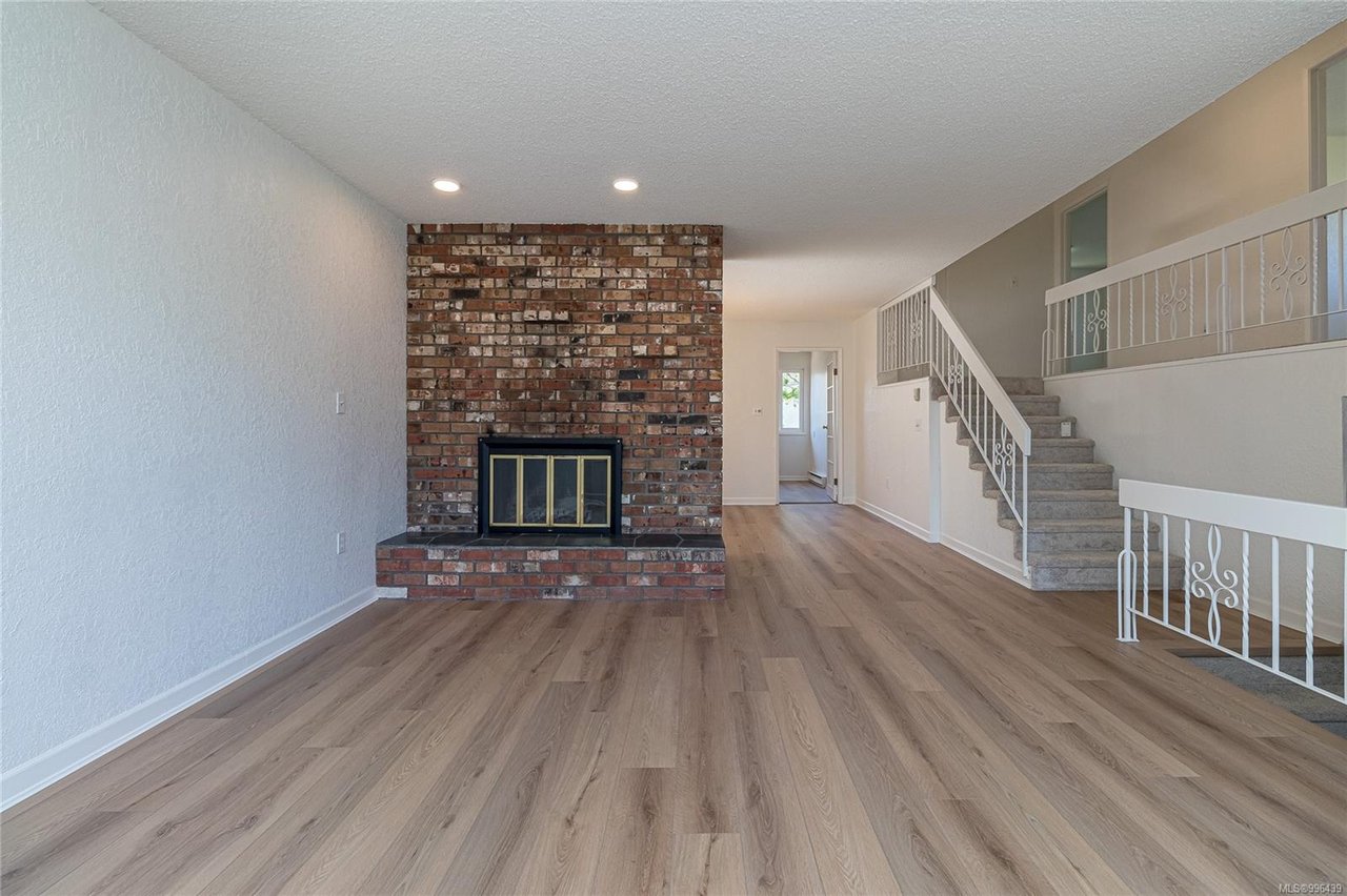 4354 Okano Pl