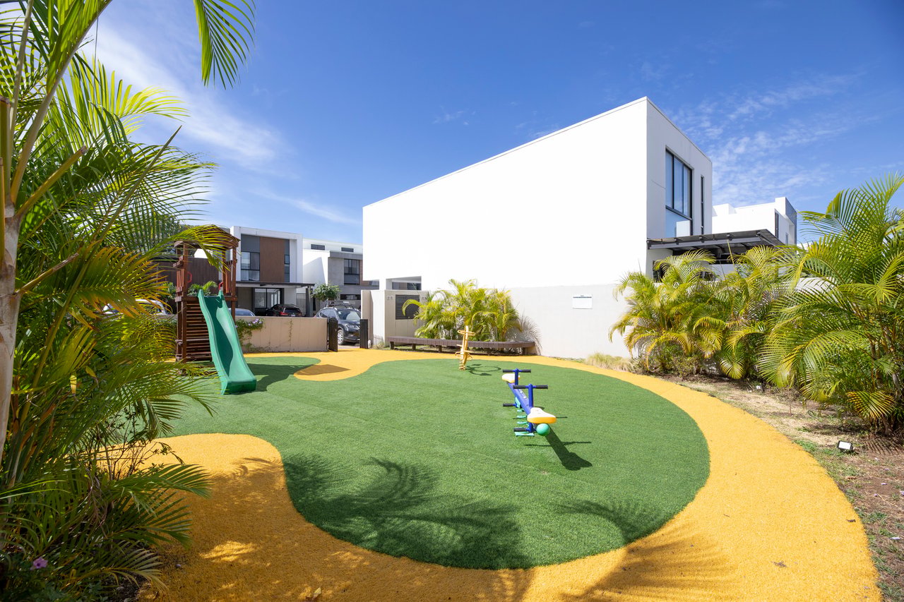 Private Pool Turnkey Condo, Santa Ana, San Jose