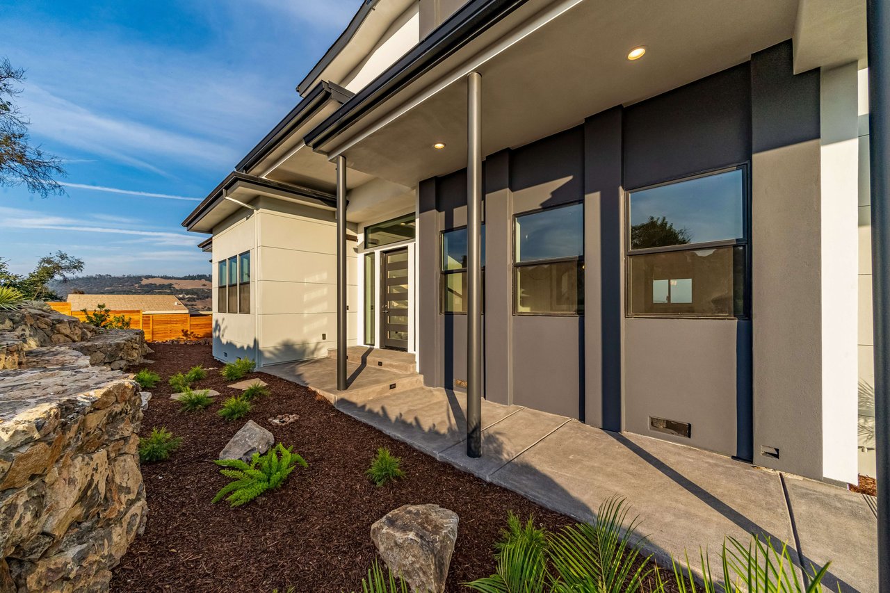 3927 Rincon Ridge Drive