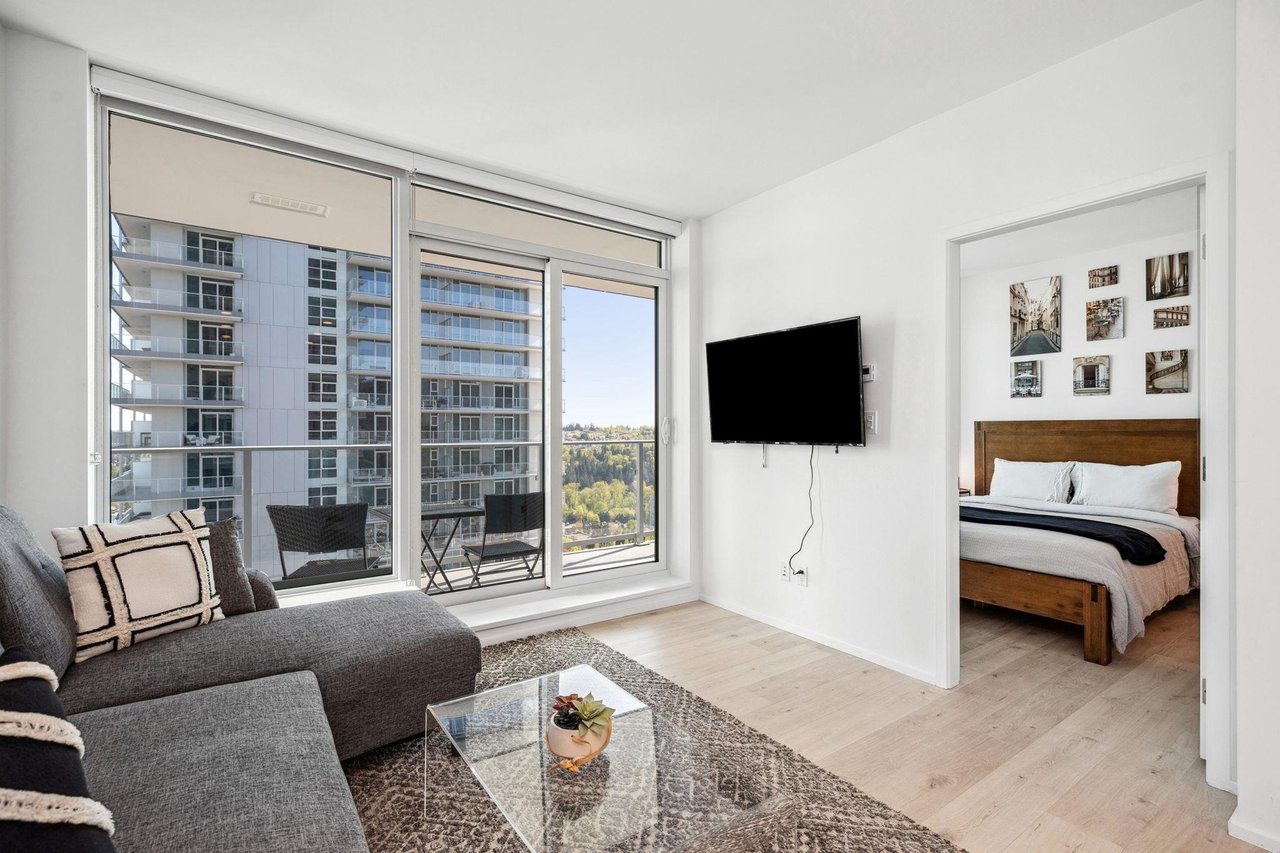 2006-3809 Evergreen Pl