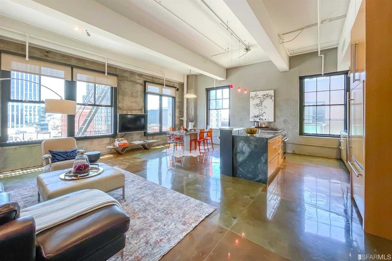 2 Mint Plaza #805