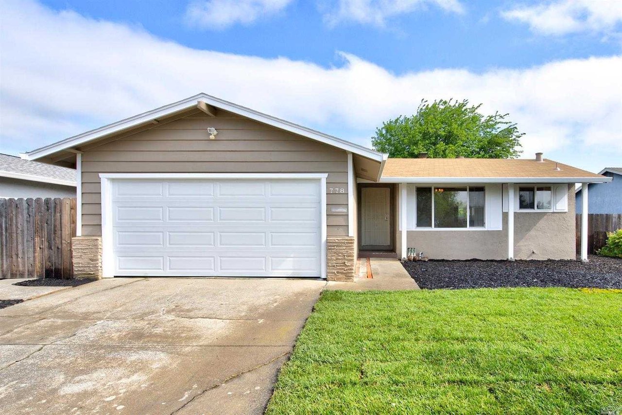 778 Laguna Ct