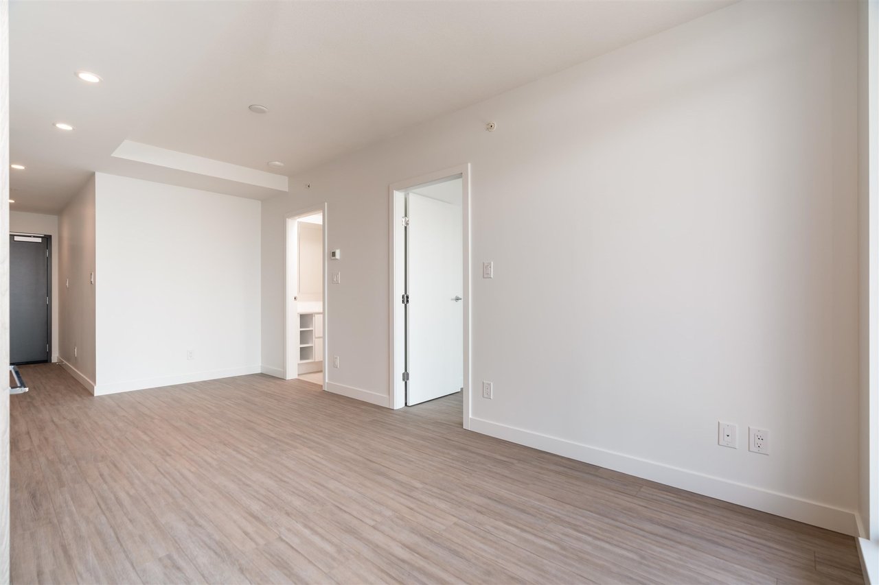 1712-13655 Fraser Hwy