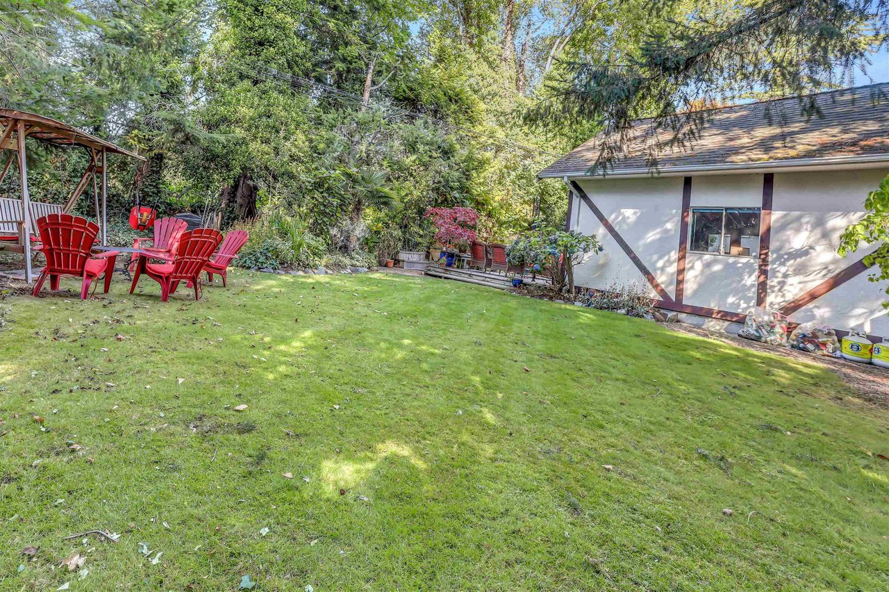 845 56 St