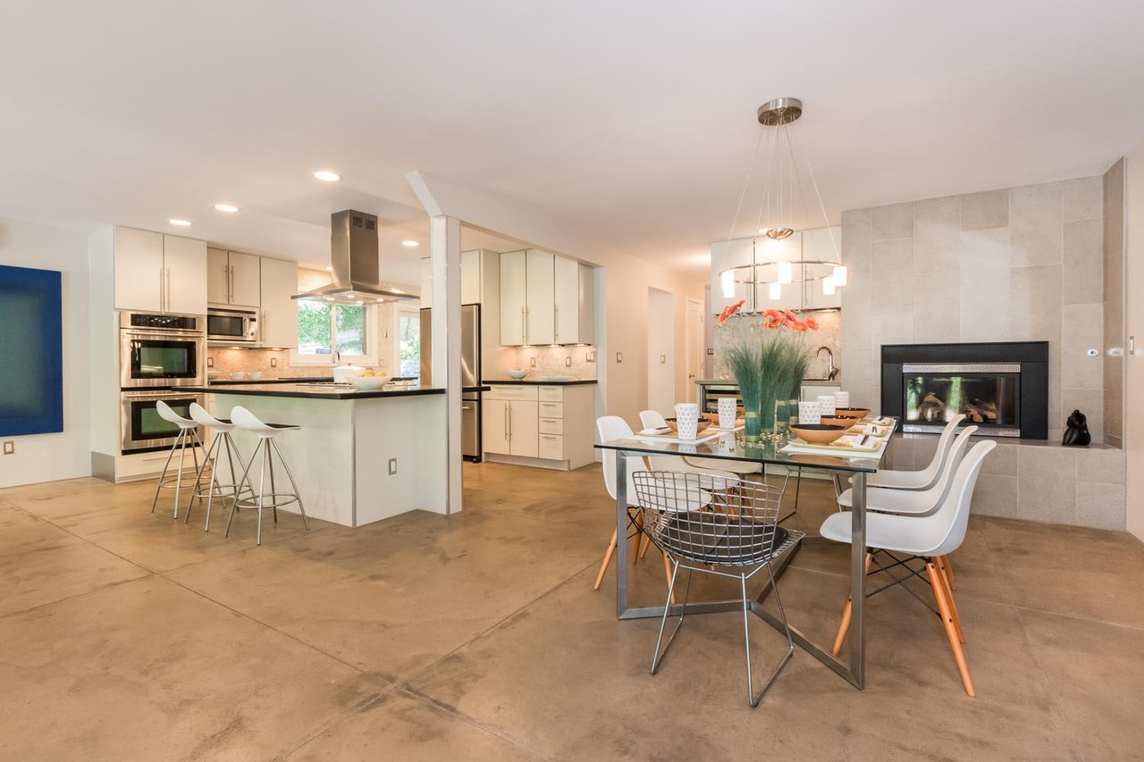 1010 Rosehill Dr