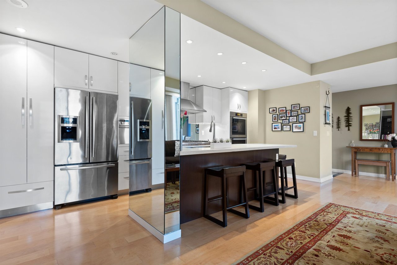 3003-969 Richards Street, Vancouver