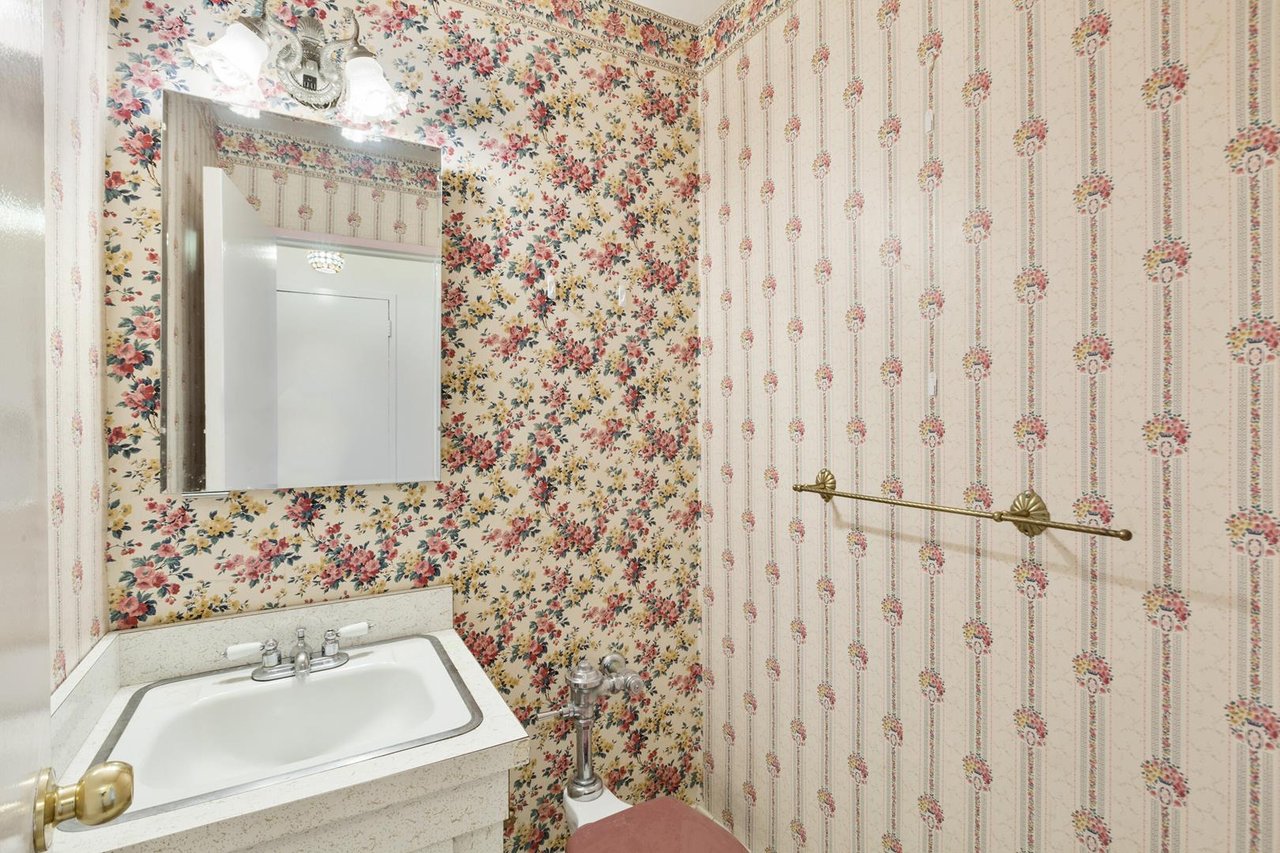 530 East 72nd Street, Apt 5-A