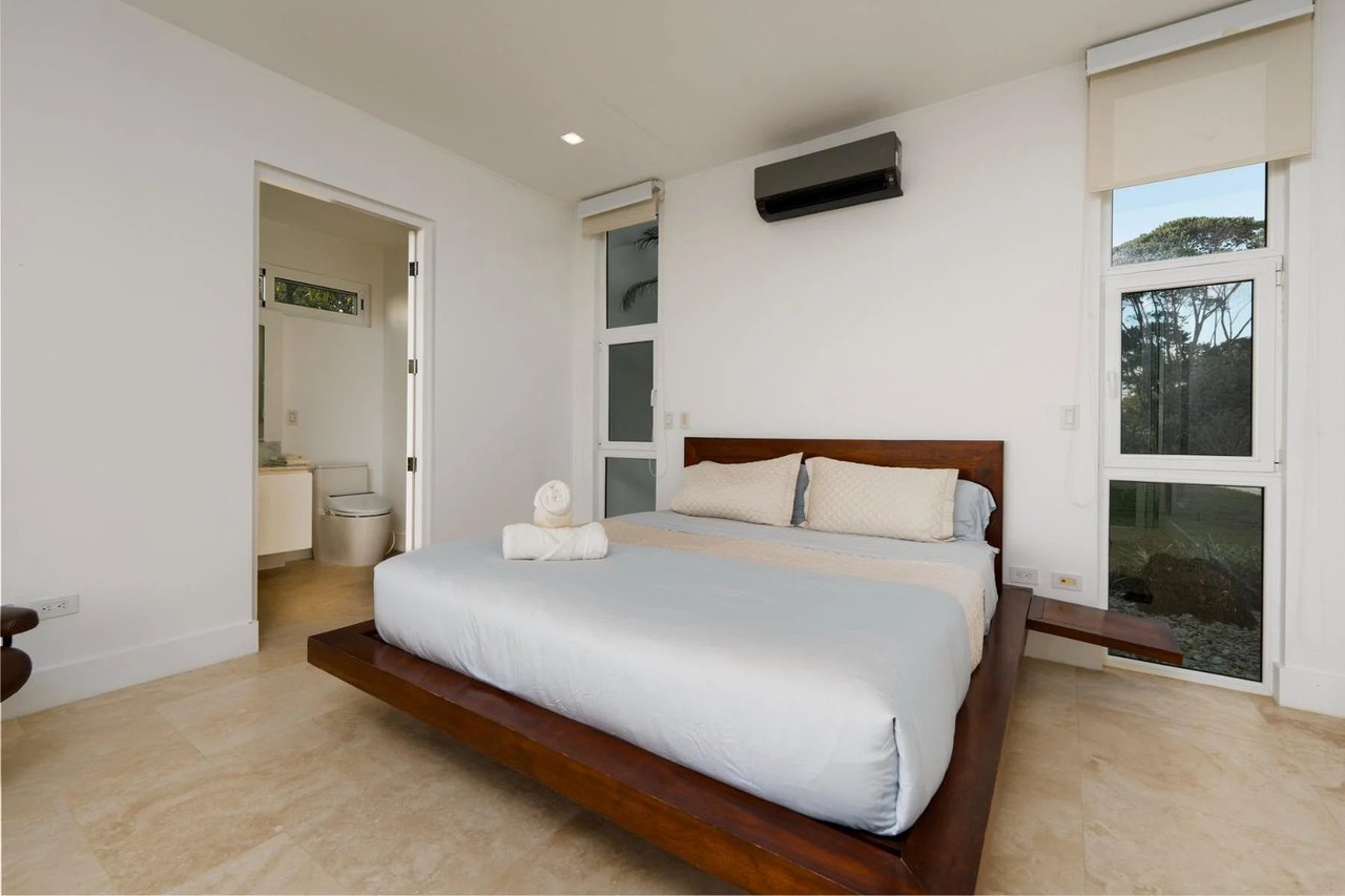 Solar Powered Luxury Home, Dominical, Puntarenas