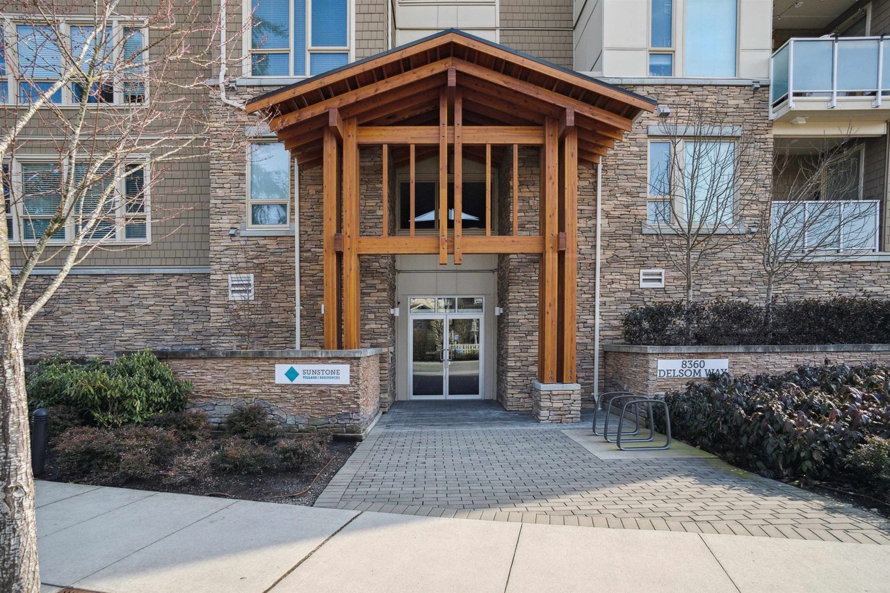 104-8360 Delsom Wy