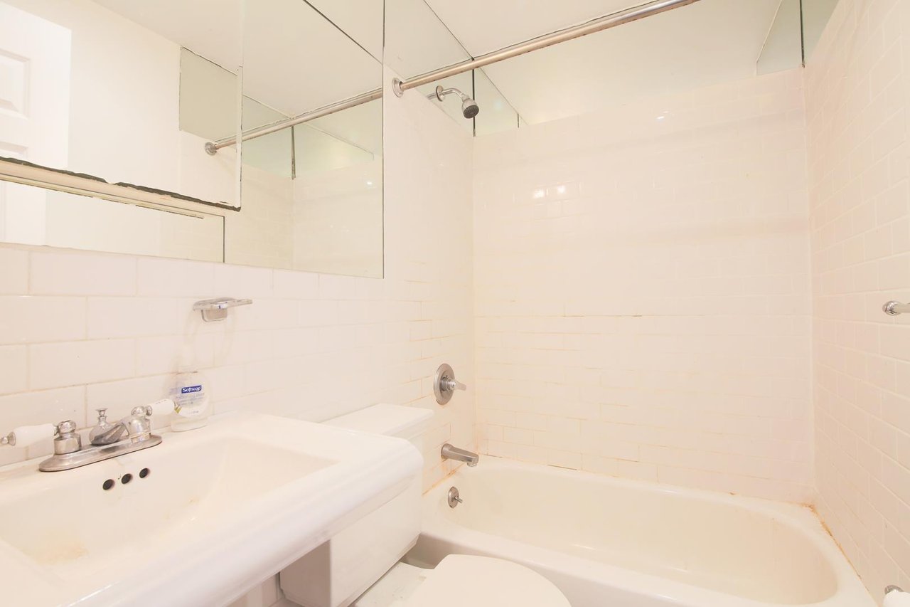 107 Christopher Street, Apt 11