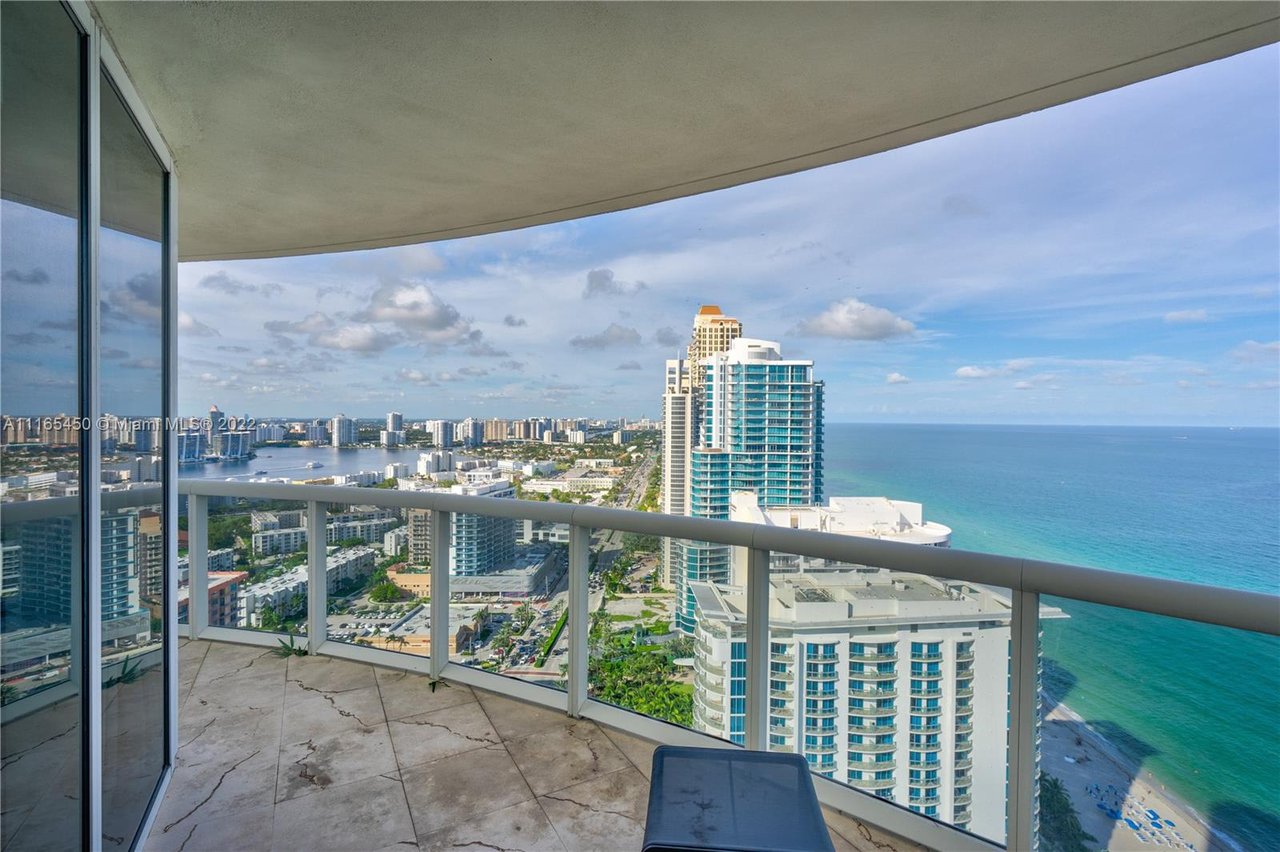 17201 Collins Ave #3708 Sunny Isles FL