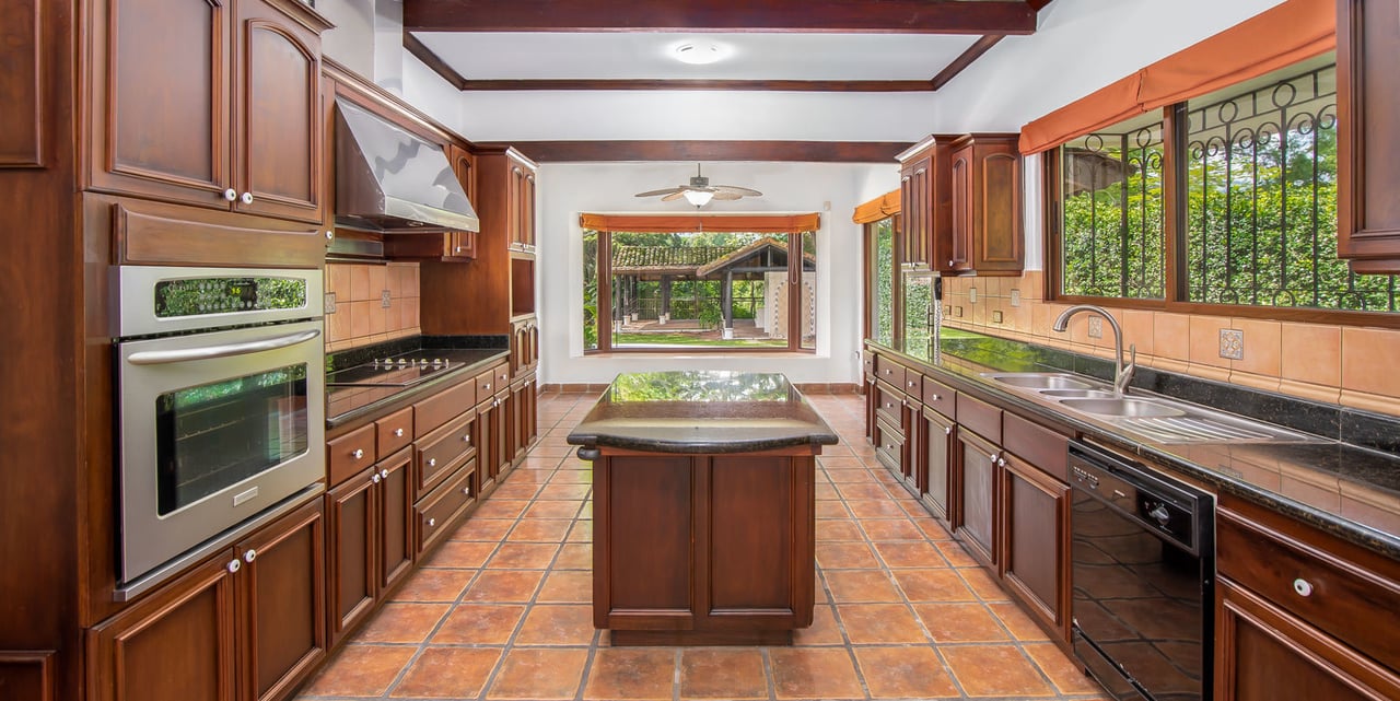 Colonial Golf Course Estate, Santa Ana, San Jose