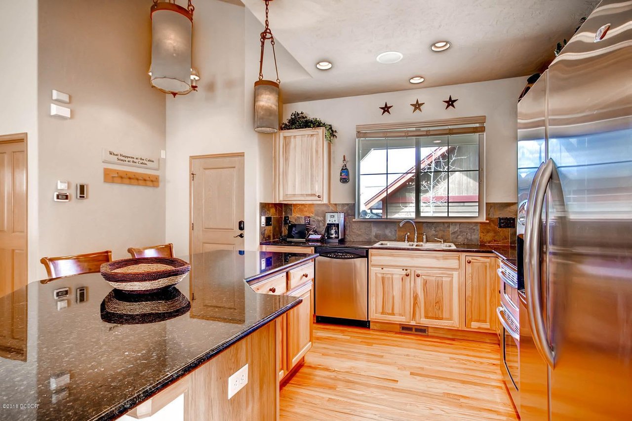 102 Blue Sage Ct