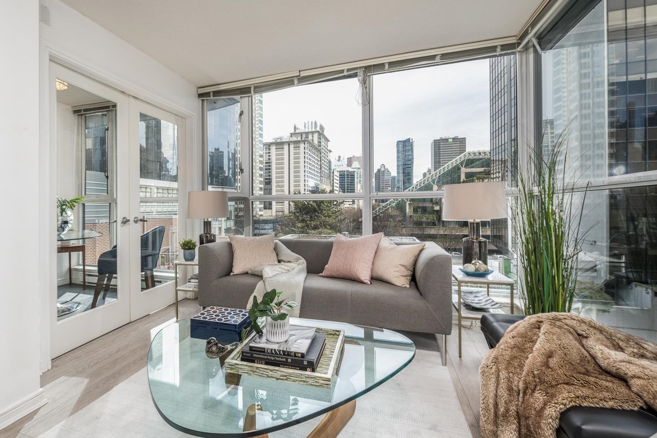 702-1068 Hornby Street, Vancouver