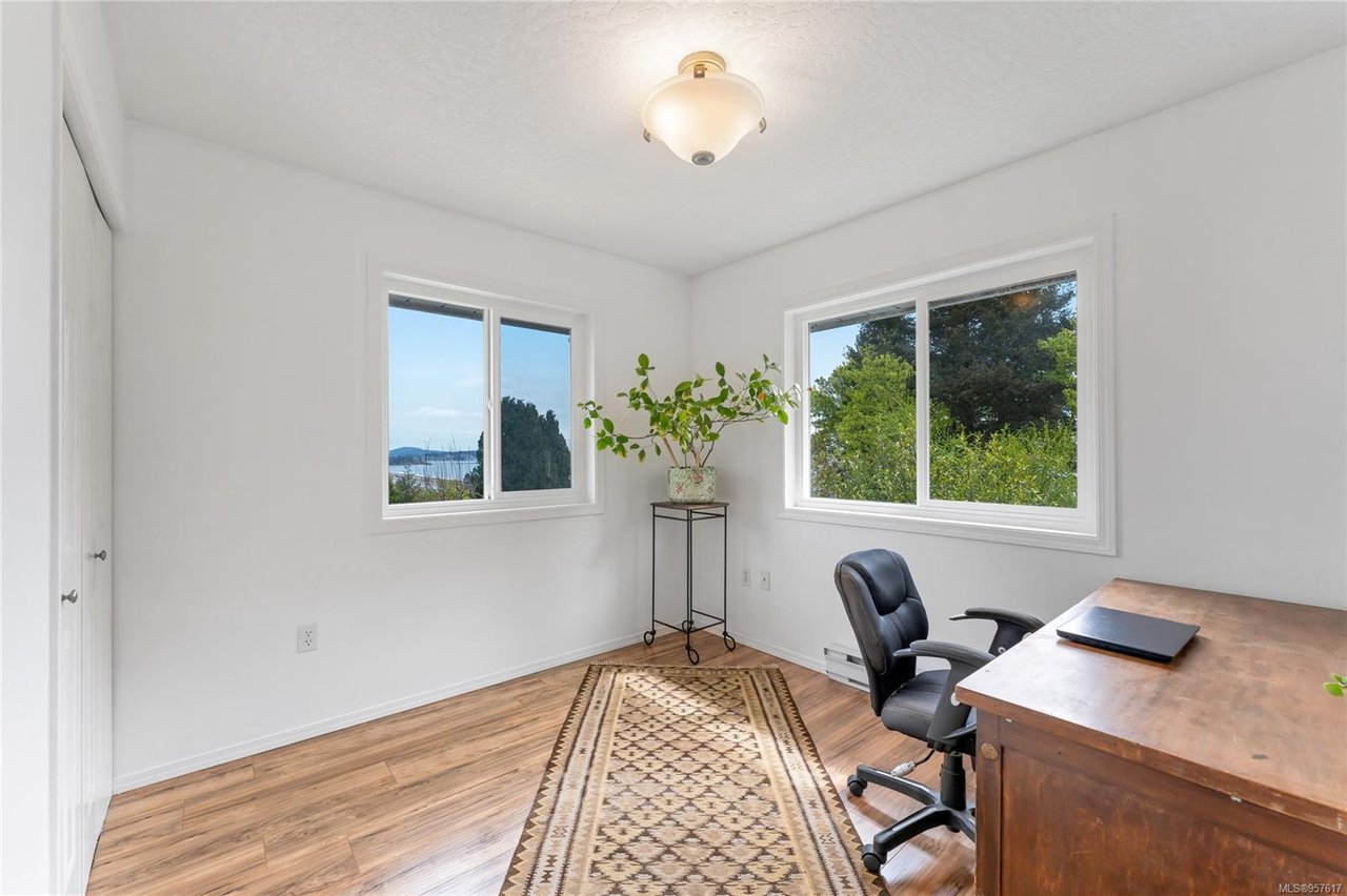 3393 Aloha Ave