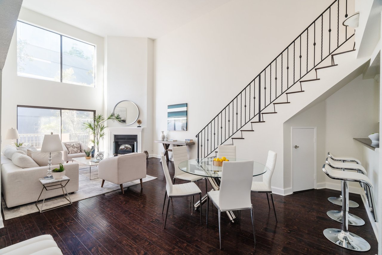 1633 S Bentley Ave Unit: 305