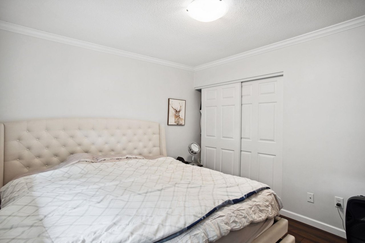 18348 63a Ave