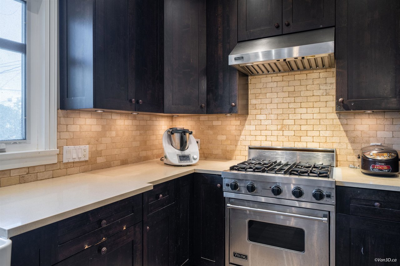 2885 W 20th Ave