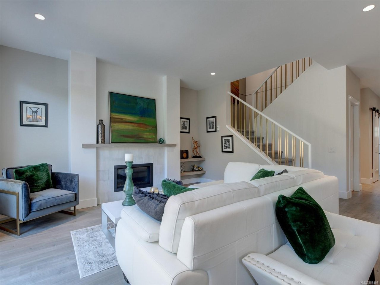 307 Seafield Rd