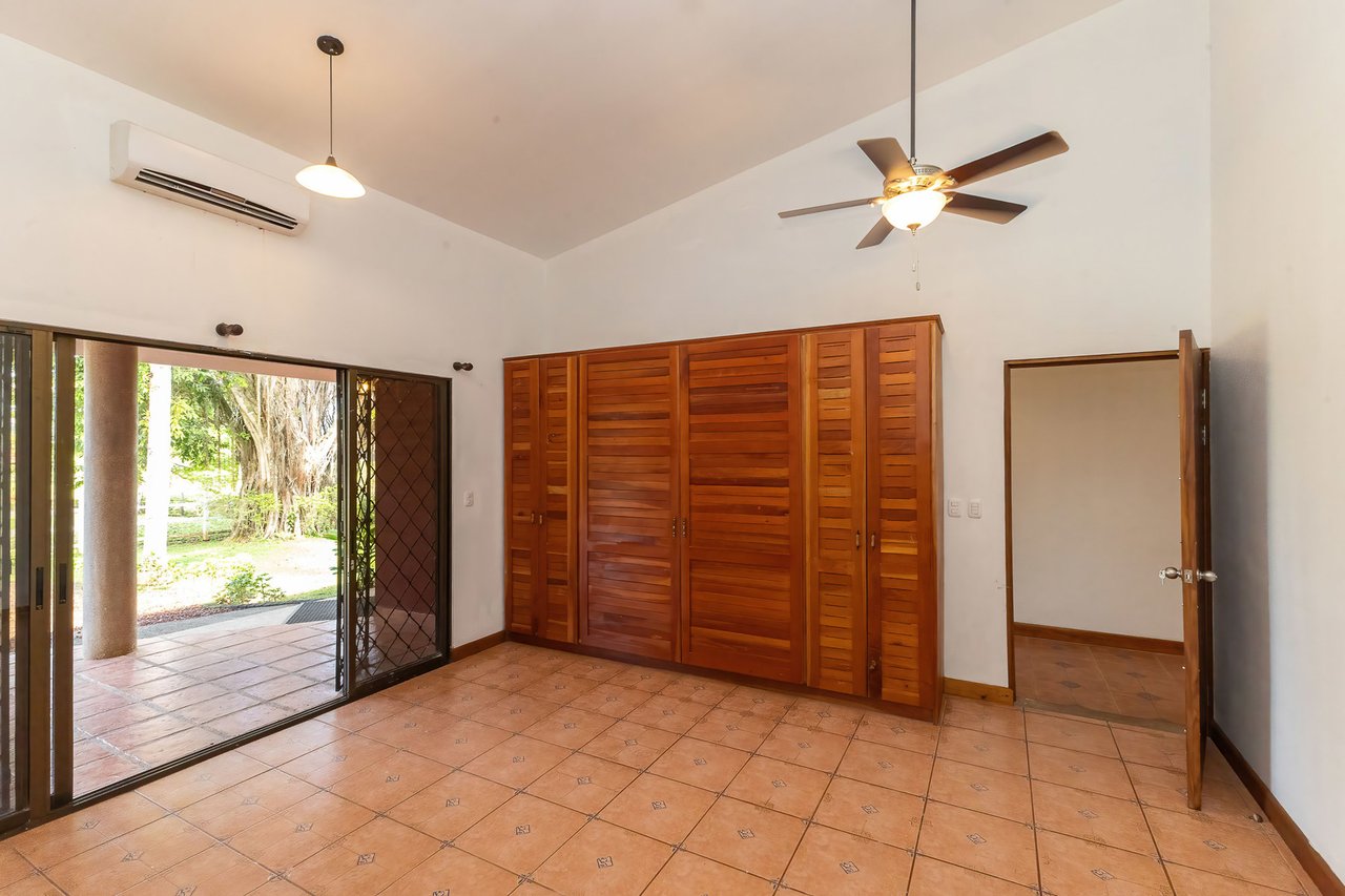Mountain View Equestrian Ranch, Manuel Antonio, Puntarenas