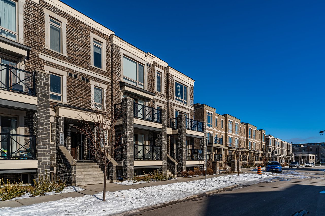 1218-11 Dunsheath Way