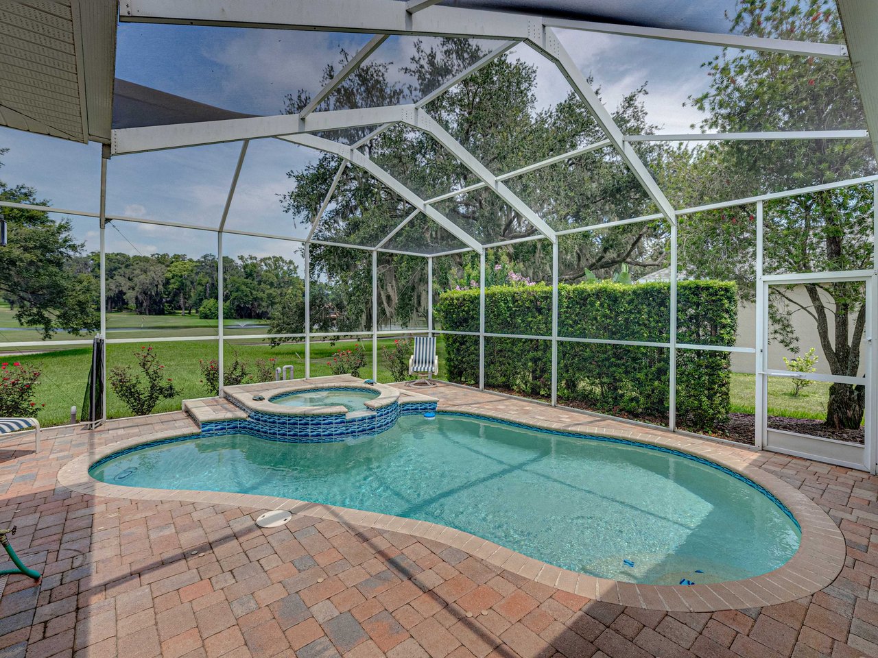 12427 FOREST HIGHLANDS DR