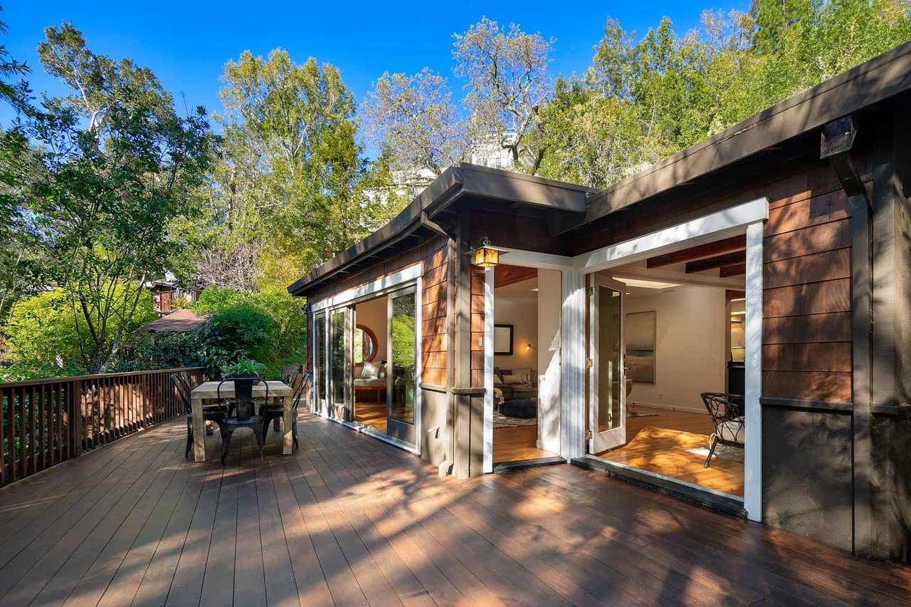 7 Crescent Lane, Fairfax