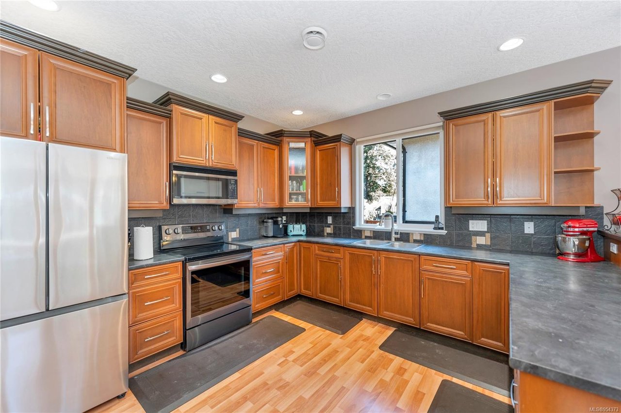 980 Wild Ridge Wy