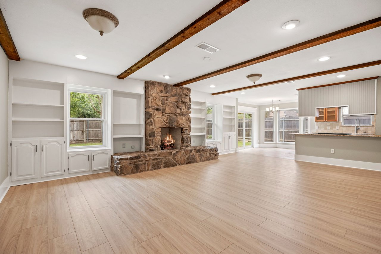 2912 Ashbury Drive