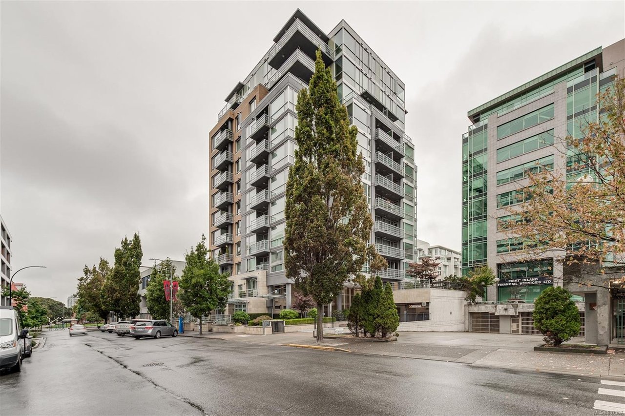 908-732 Cormorant St