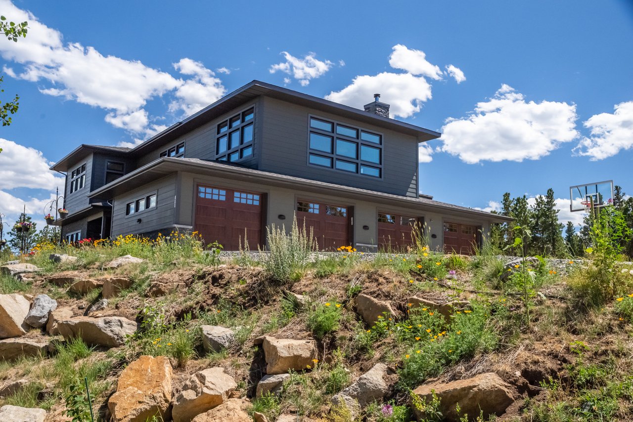 315 Indian Peaks Dr