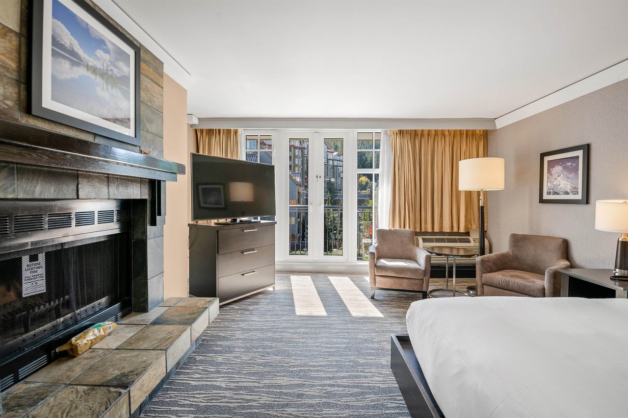 428/430-4050 Whistler Wy