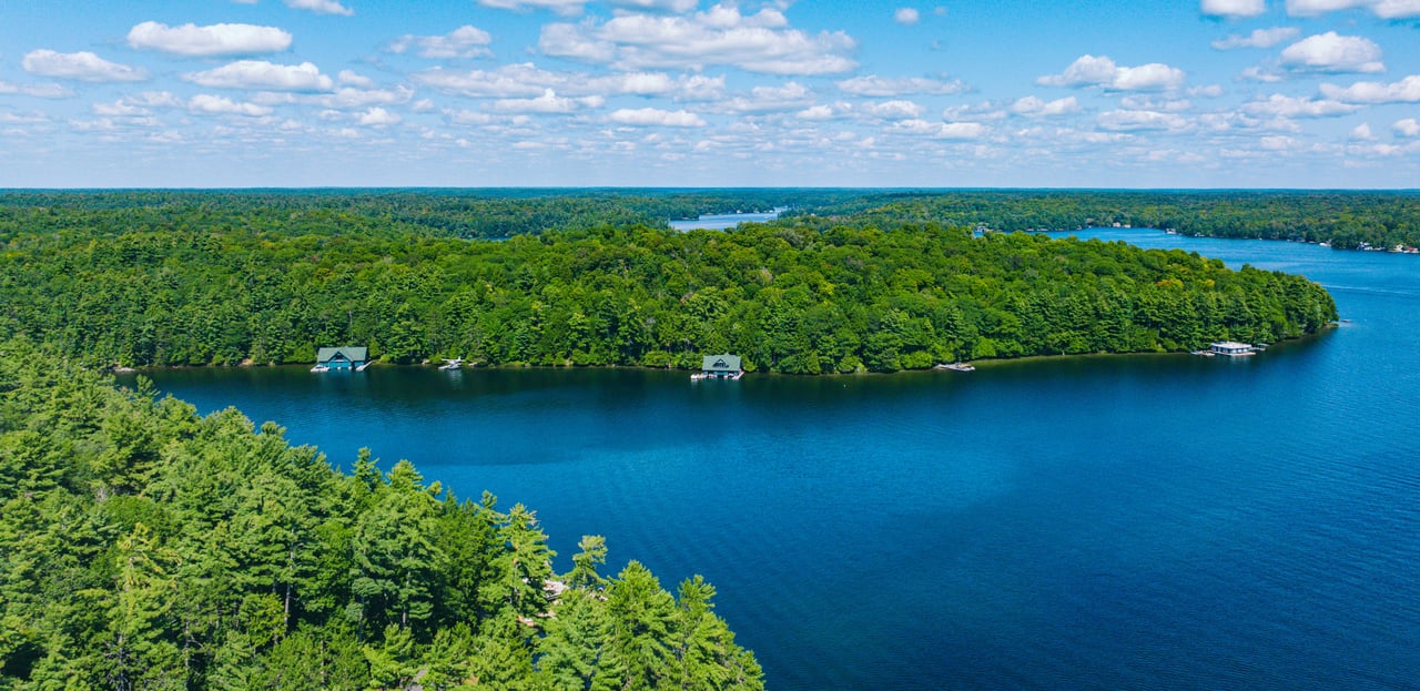 How Seasonality Shapes Muskoka Waterfront Demand